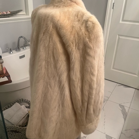 Creamy vintage mink jacket walking length Sharon Stone style made in 🇨🇦genuine - Picture 8 of 16